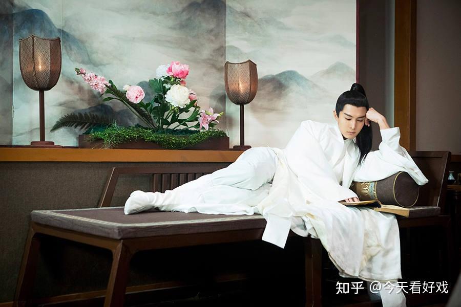 影视剧里那些拿着女主剧本的男主们