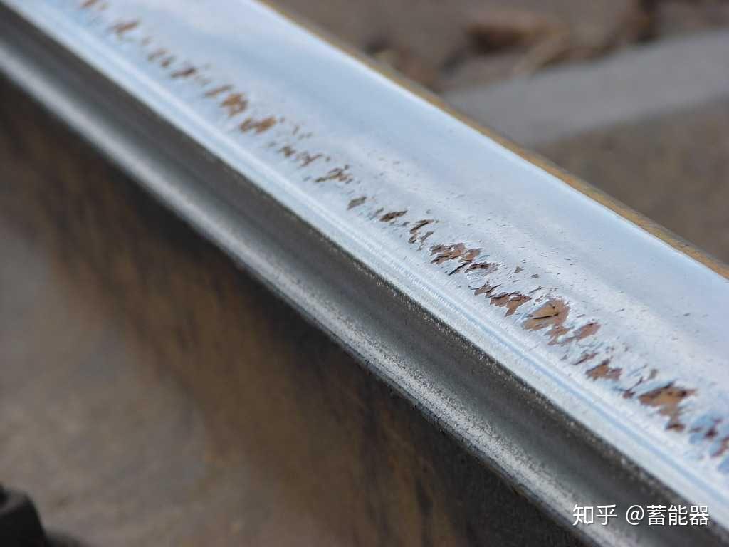 丰沙线琉璃渠区间的滚动接触疲劳磨损,搓泥一样的钢轨…铁杵磨成针…3