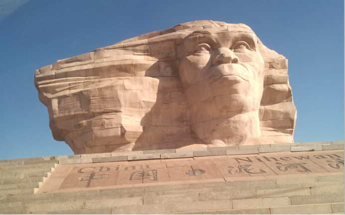 泥河湾遗址群有很多的遗址,著名的有虎头梁,小长梁,东谷坨遗址等,都