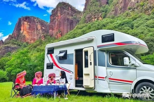 房车旅居慢生活为成年人的崩溃情绪提供完美释放