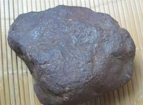 公认的月球陨石图片及罕见的没磁性陨石图片介绍