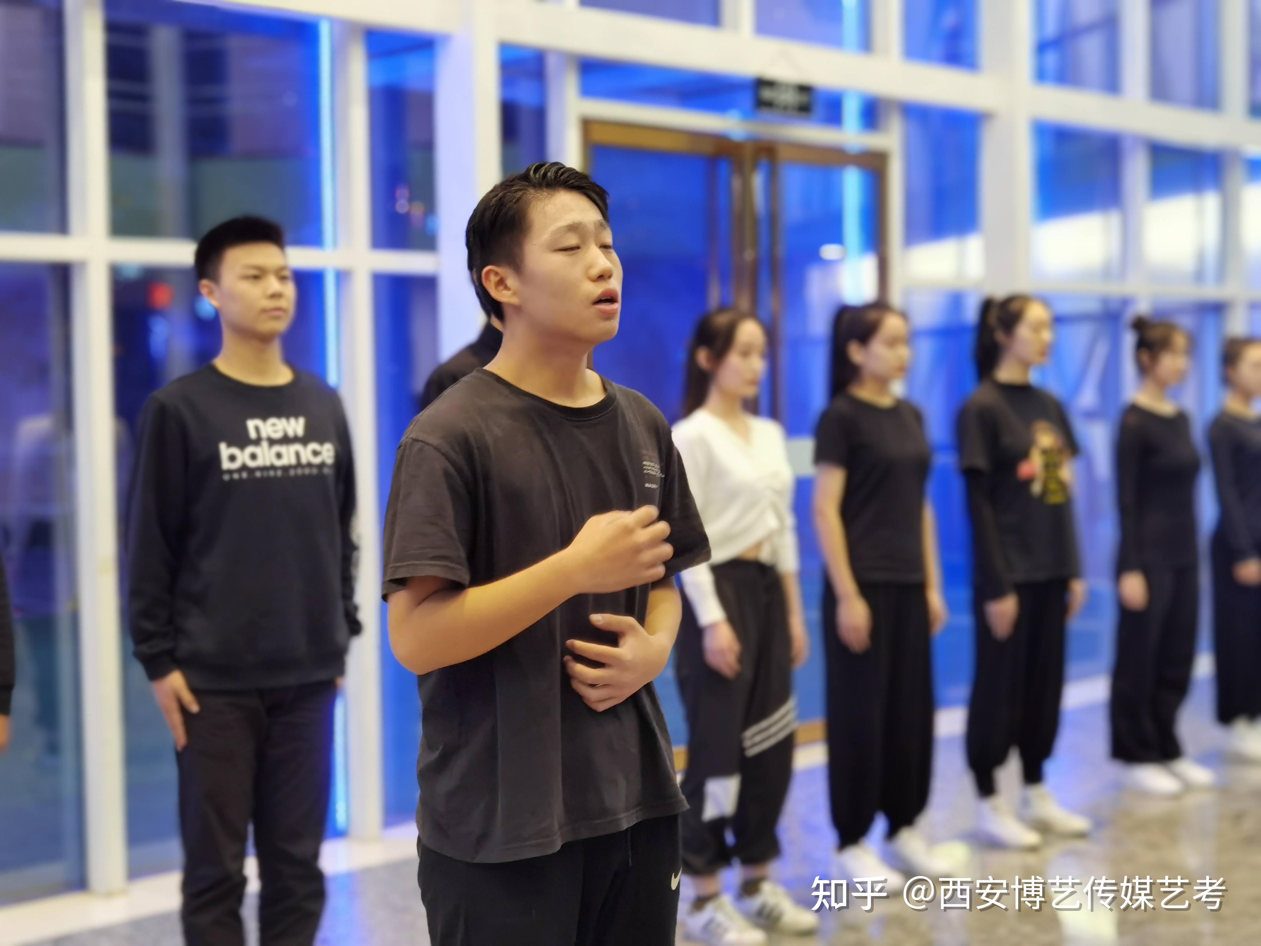 西安播音主持艺考培训机构排名科普如何参加播音主持艺考播音主持专业