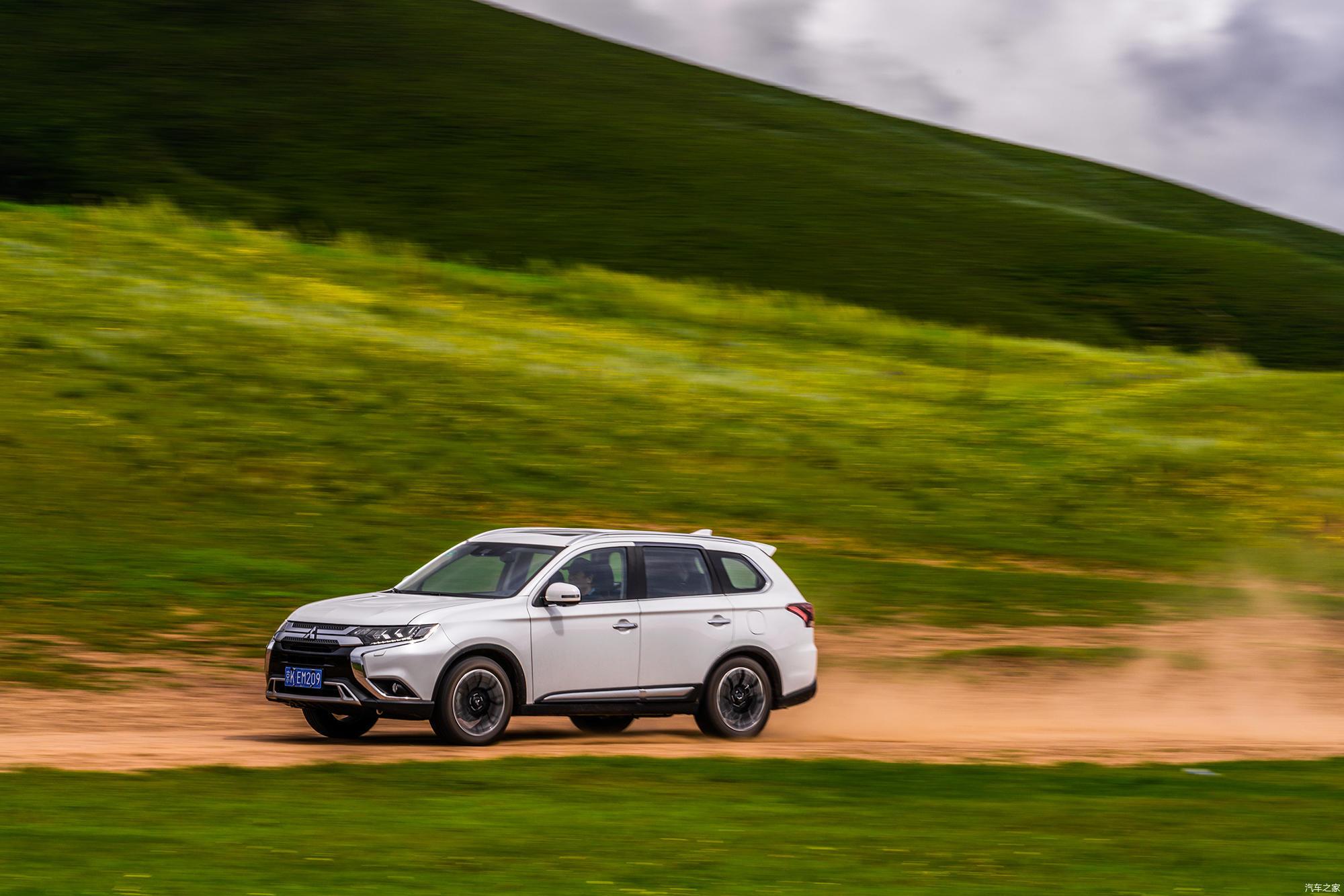 与广汽三菱欧蓝德一起游草原赏星空