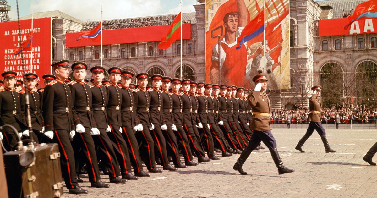 苏沃洛夫军事学院学员参加红场阅兵捷克斯洛伐克人民军t