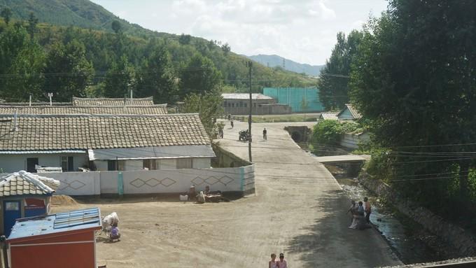 北朝鲜的四天三夜:穿越时间的地平线,告别异乡的“陌路人”