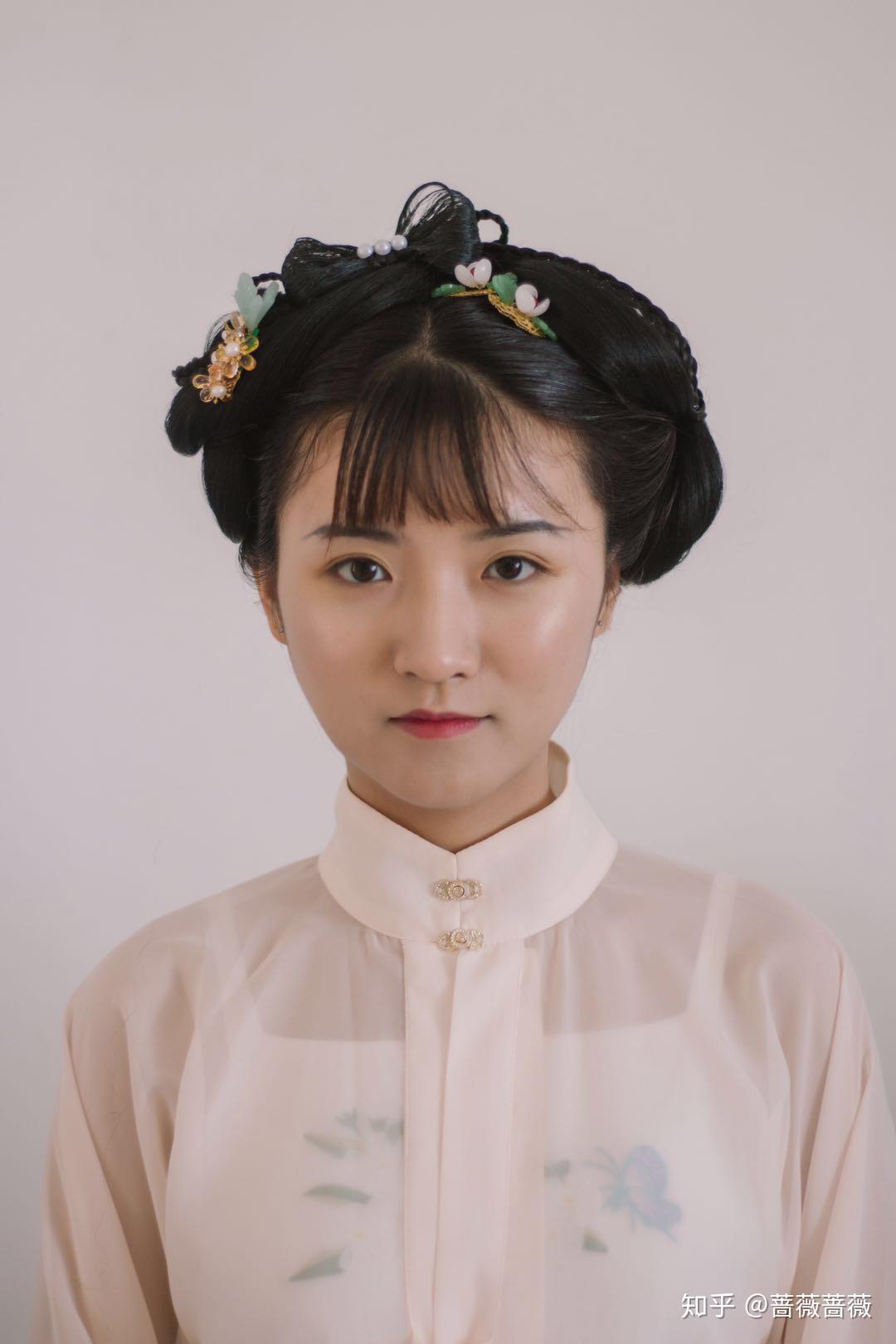 求几个适合头发及肩有刘海的女生古装发型教程配汉服