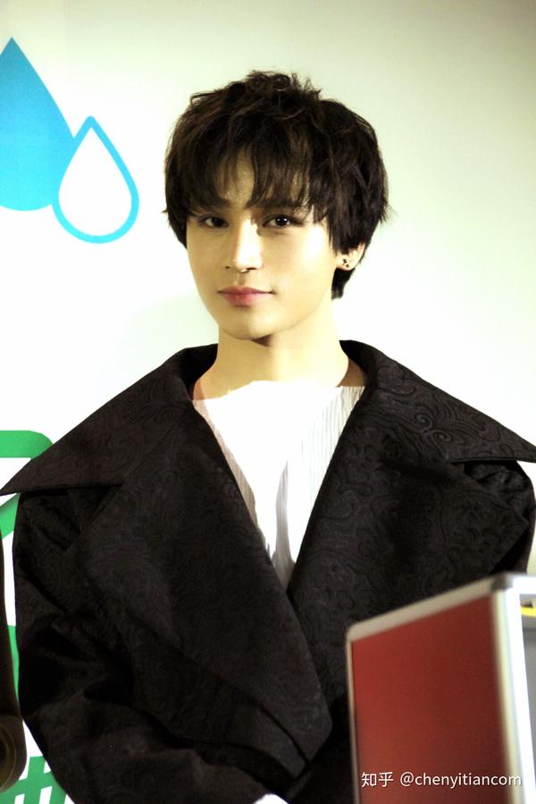 陈奕天神秘出席中国妇女发展基金会世界地球日公益活动