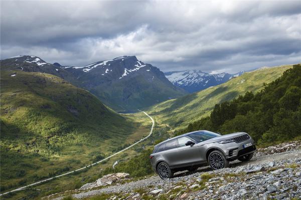 新英格兰,首次测试路虎揽胜 velar-跑车网