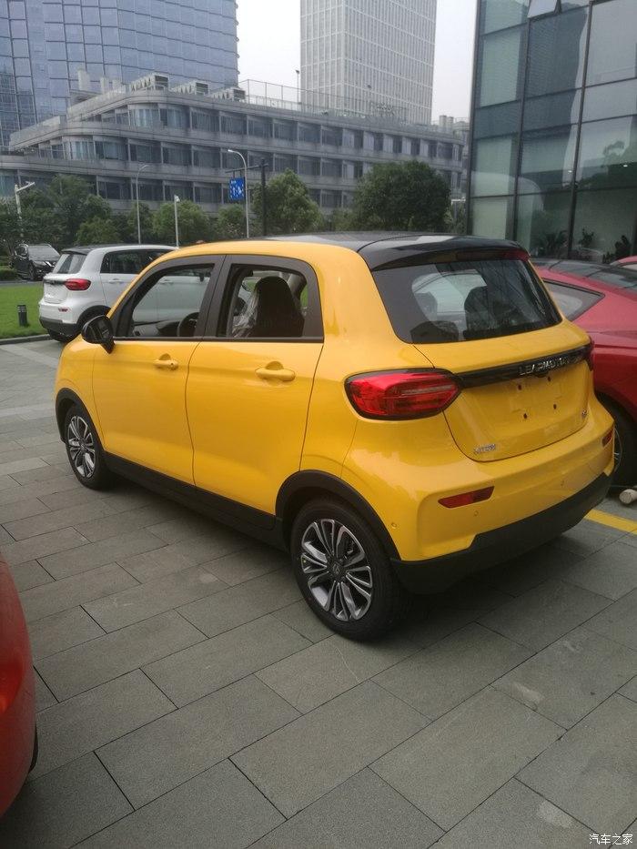 夏日喜提晨光黄零跑t03,手感还不错,黄色的