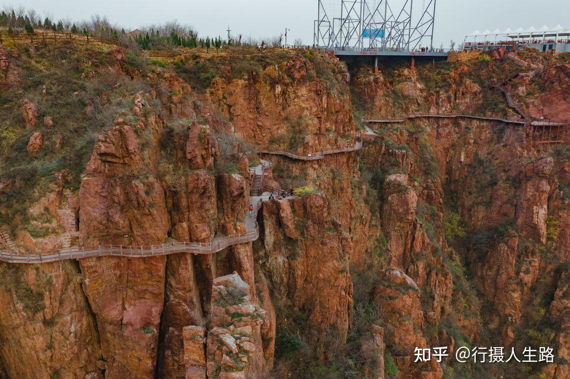 伏羲山,原名浮戲山,中華文明發源地,最高海拔1108.5餘米.