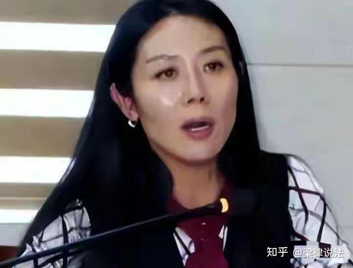 受賄千萬勾引40多貪官與自己實習帶教老師發生關係的女貪官