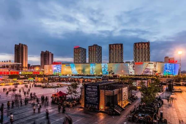 代表作:吉林长春宽城万达广场赫斯科是一家国际经验丰富的设计公司,为