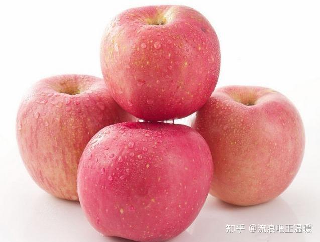 晚上吃苹果真的伤胃吗医生提醒这两种食物晚上多吃或会伤胃