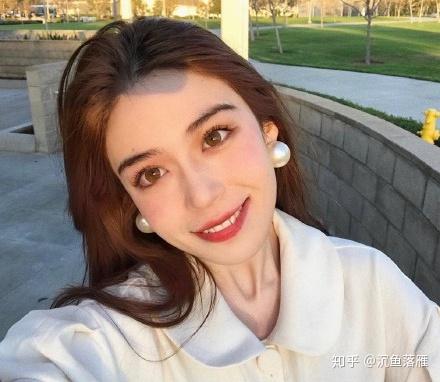 nadia bean98年的nadia bean是一位中俄混血的小仙女,唇红齿