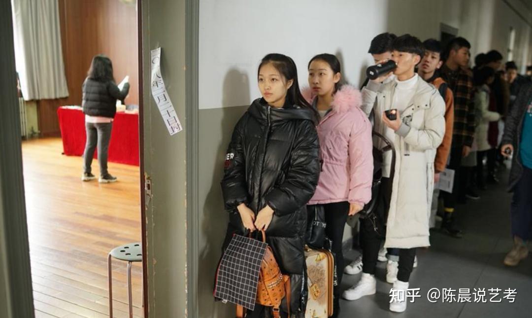 艺考面试怎么回答考官的问题才能出彩