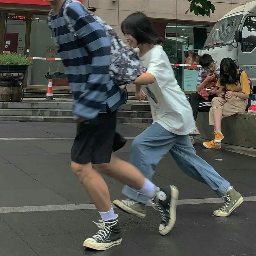 一些超级特别又好看的情侣头像,共190张-最好看的情侣头像动漫一人一半