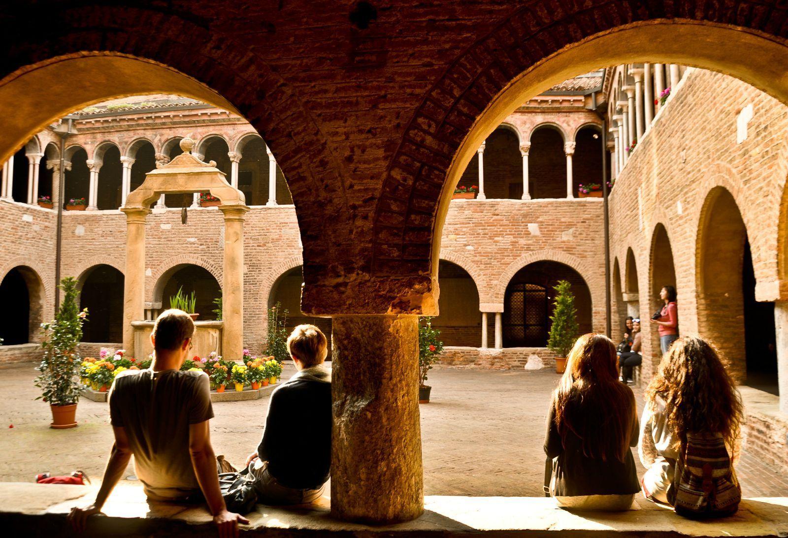 2018年国际生申请意大利博洛尼亚大学本科?