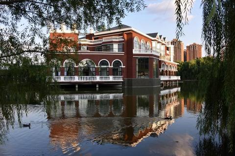 奈固(上海)环保科技有限公司 北方大区总监海伦先生67"紫玉山庄"里