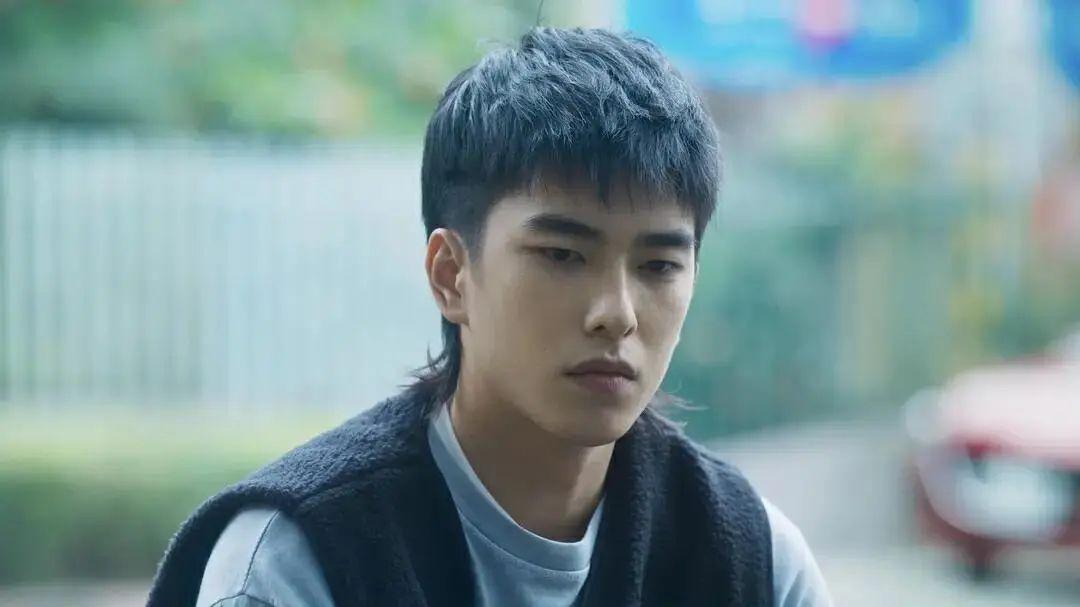 撞脸杨洋,迷倒贾静雯!台湾最野的小狼狗终于火了… - 知乎