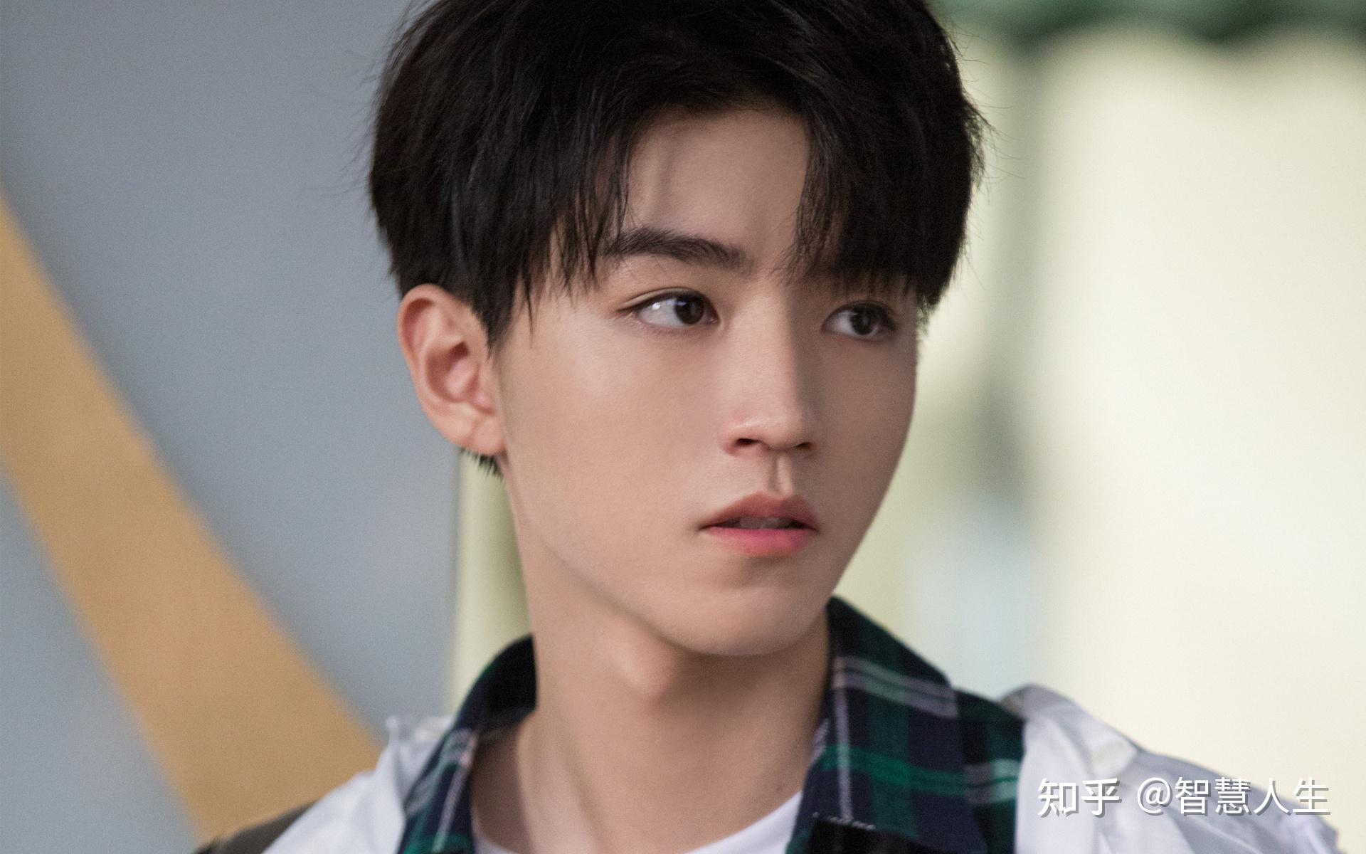 在电视剧开播之后,大家看到王俊凯饰演的一个非常励志的人物角色"化肥