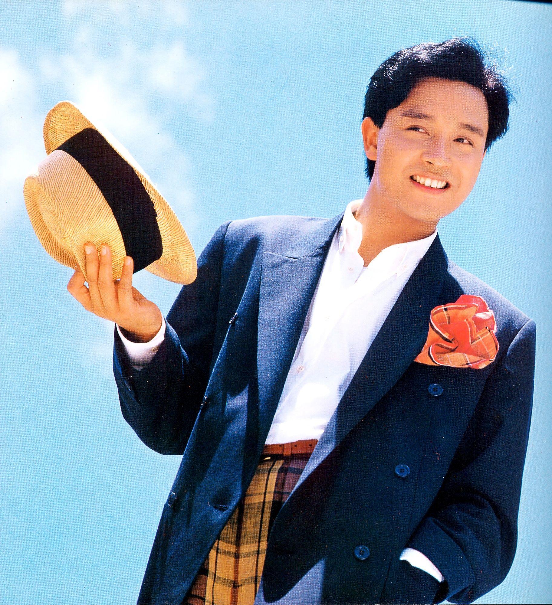 有没有哥哥张国荣绝世美颜的照片啊