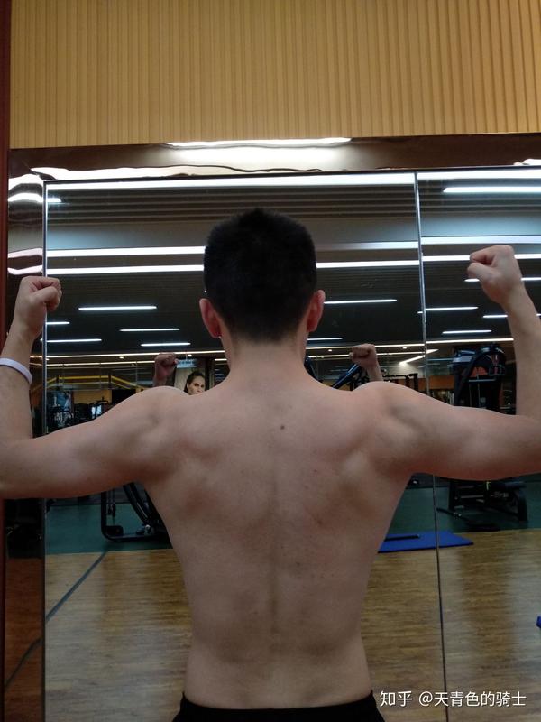 身为肌肉男你给自己拍过哪些满意的照片或视频?