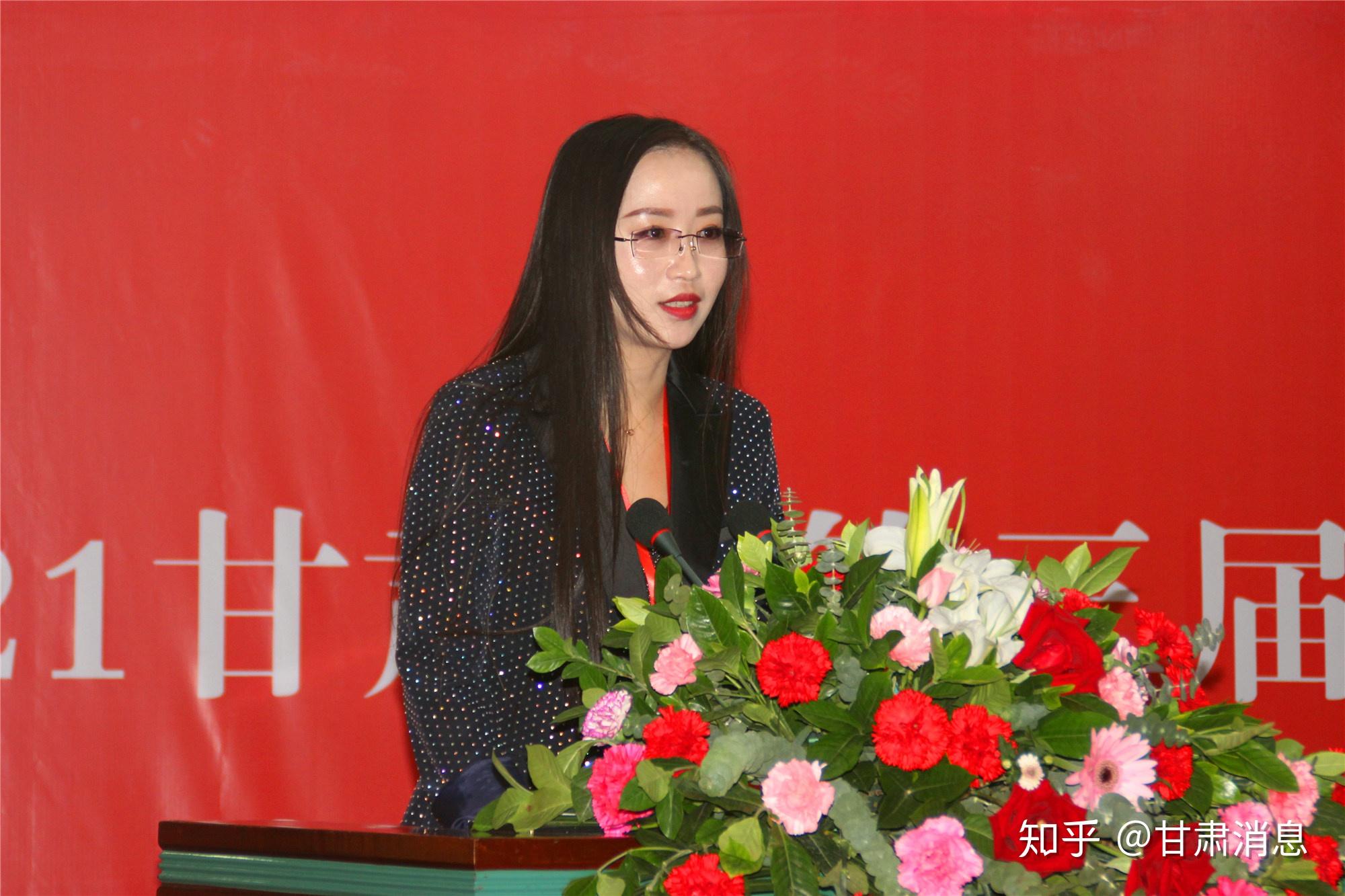 甘肃省企业家春节联欢晚会导演线二姐随后,甘肃省广播电视总台公共