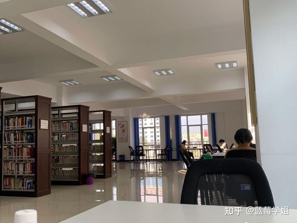 云南工商学院体验篇!堪称昆明最美大学!