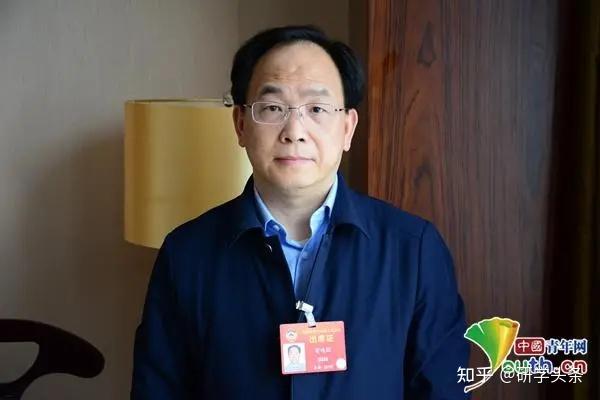 聚焦两会提升社会教育对劳动教育的重要性