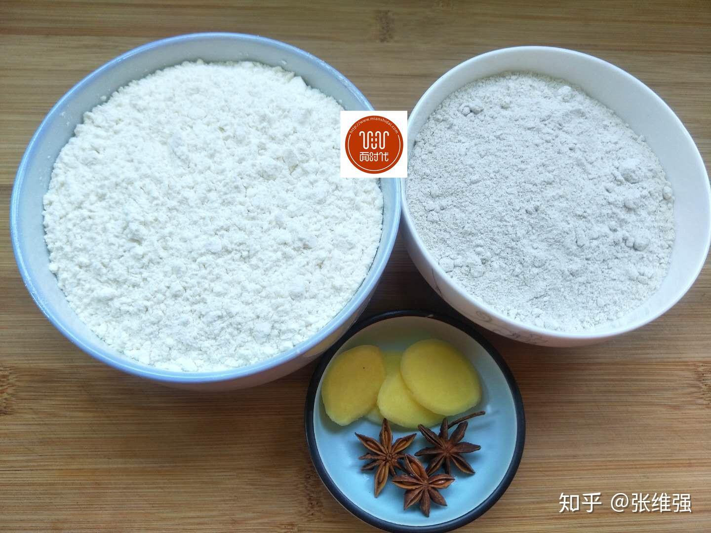 荞麦面粉的这做法，不用掺白面，比作面条要好吃，口感筋道又爽滑