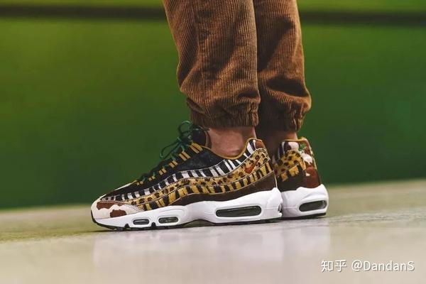 ATMOS NIKE AIR MAX 95 DLX ANIMAL PACK 28 smcint.com