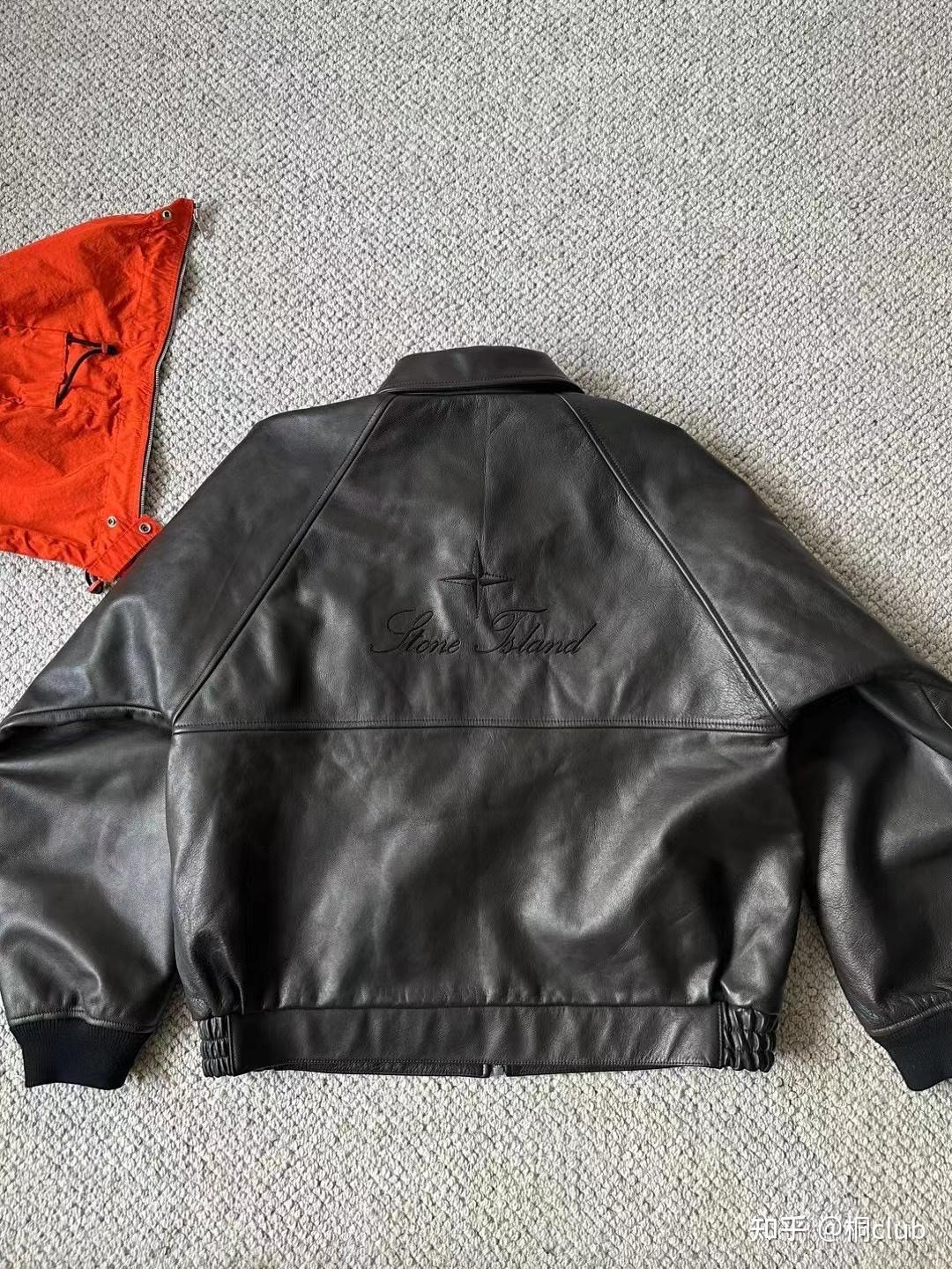 年度超重磅联名石头岛supreme小牛皮皮衣非常top的一件皮衣很有质感