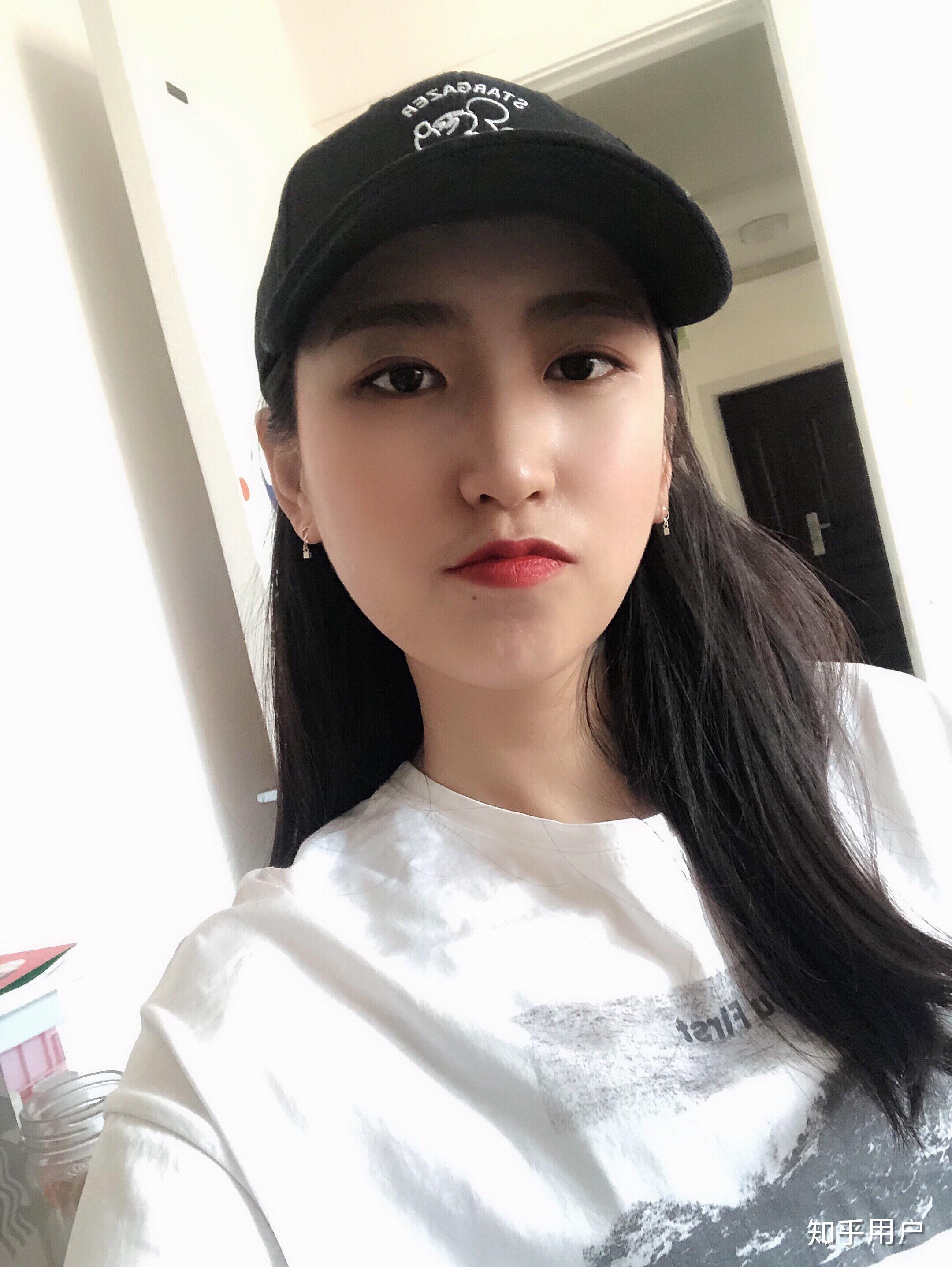 高中时素颜就好看的女生长大化妆后岂不是逆天吗