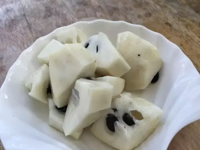 水果中的上等滋补品释迦果果皮越黑越要吃