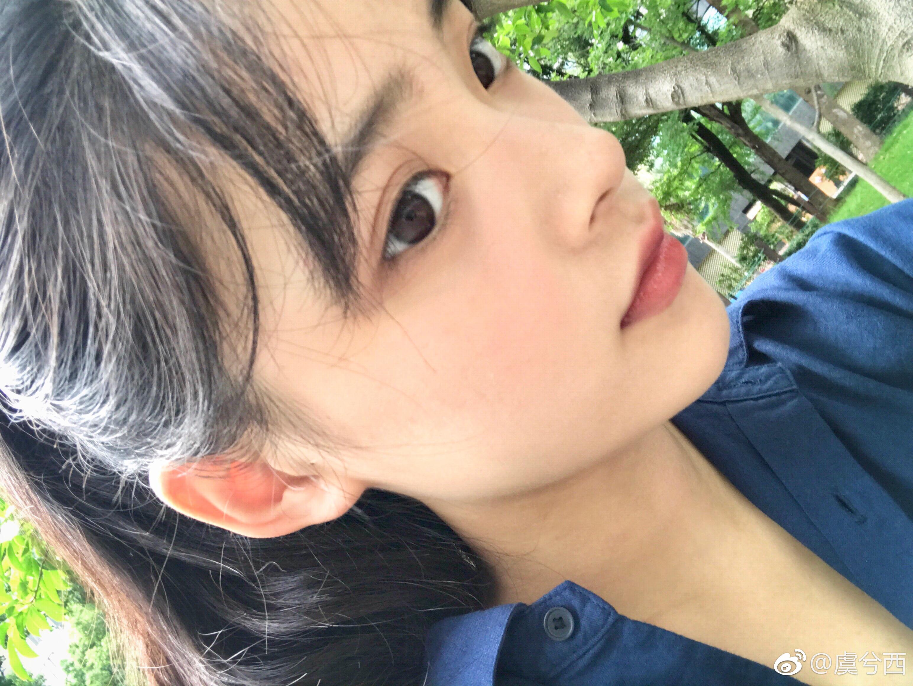 高中时素颜就好看的女生长大化妆后岂不是逆天吗