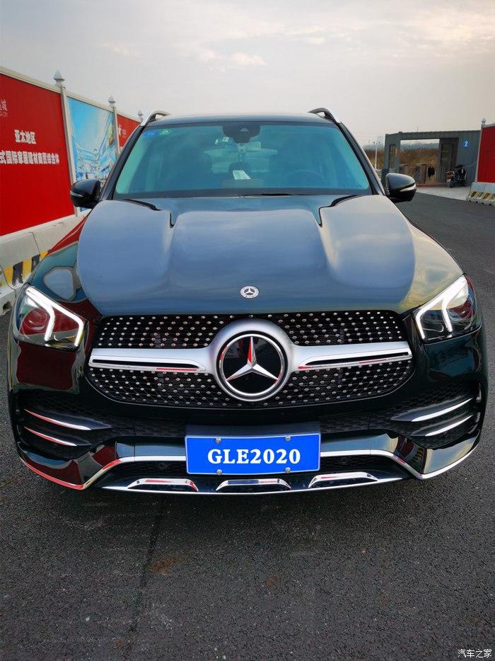 奔驰gle 450动感,祖母石绿,1800公里小感 - 知乎