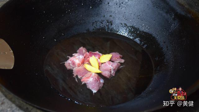 排骨汤的做法大全最好吃 v2-631976255451adf6ca3e649c30b2b361_r.jpg