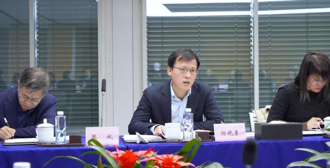 辽宁省科技厅信息处杨晓勇处长一行到沈阳麟龙科技股份有限公司参加