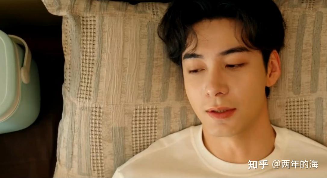 《突然的喜欢》第16-17集预告:林欢儿强制壁咚高海明,还撕开他的衣服,两人亲吻还在等一个答案 - 知乎