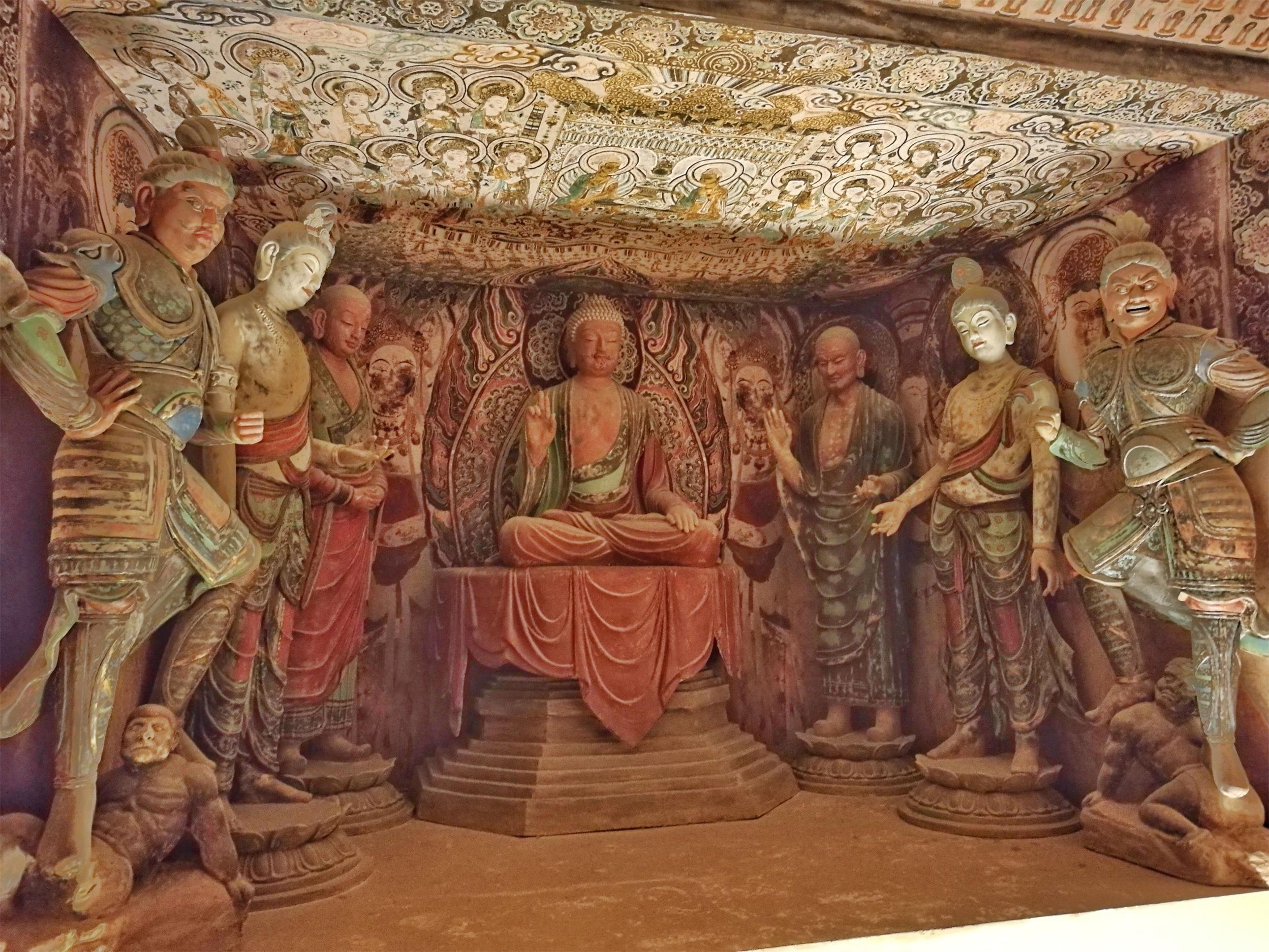 神游千年大美敦煌盛唐45窟西龛彩塑各有神采配合龛顶壁画北壁净土佛国