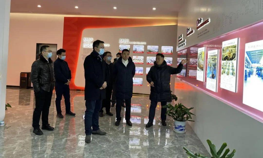 垠坤快讯天津市东丽区副区长崔伟来访垠坤集团