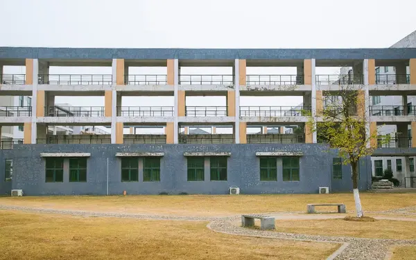 谁是南京最偏僻的大学?