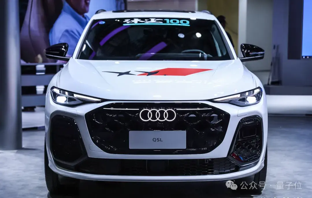 燃油SUV车主熬出头了!华为乾崑智驾加持,全新奥迪Q5L率先实现智能化