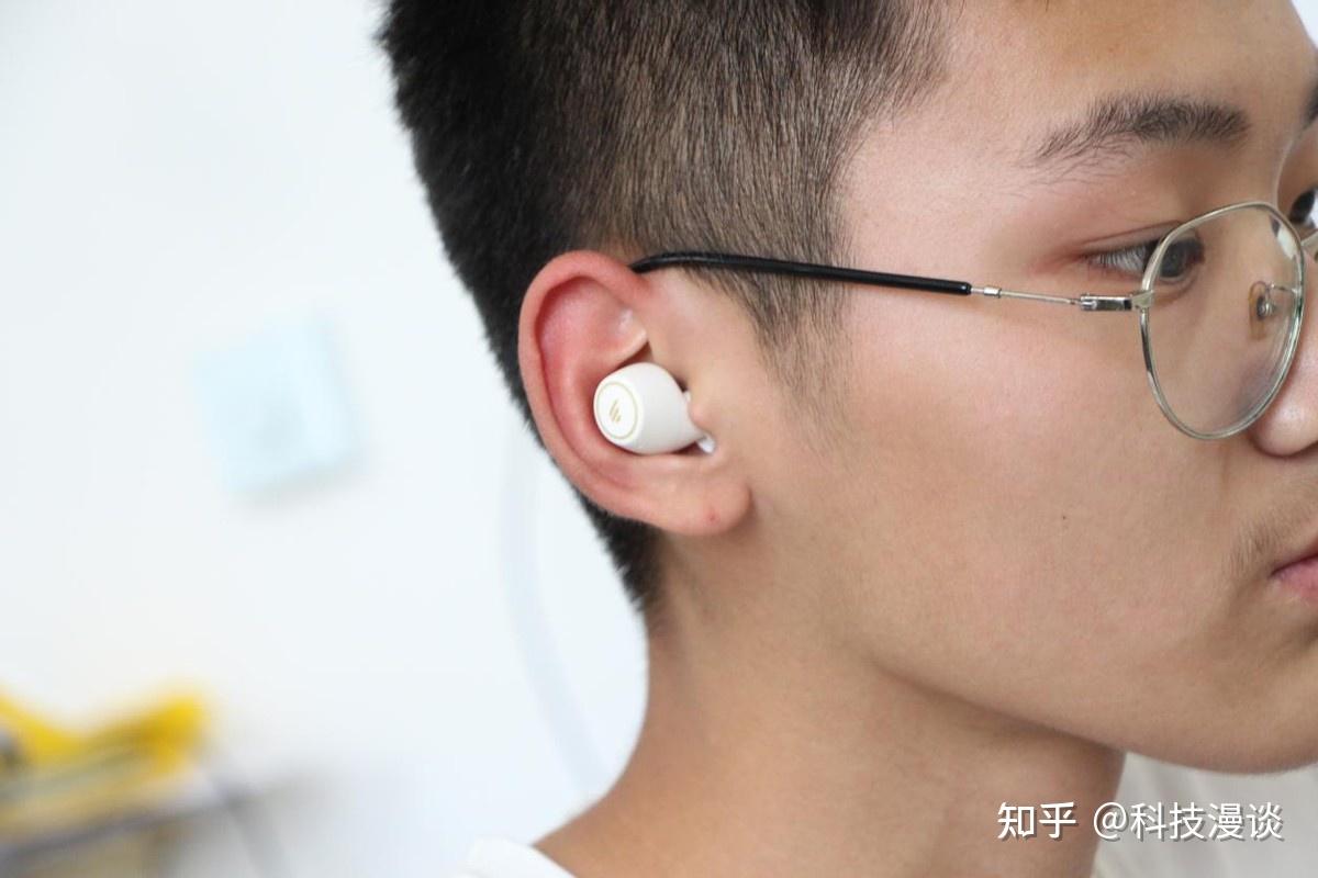 学生党闭眼入的蓝牙耳机漫步者tws1pro测评