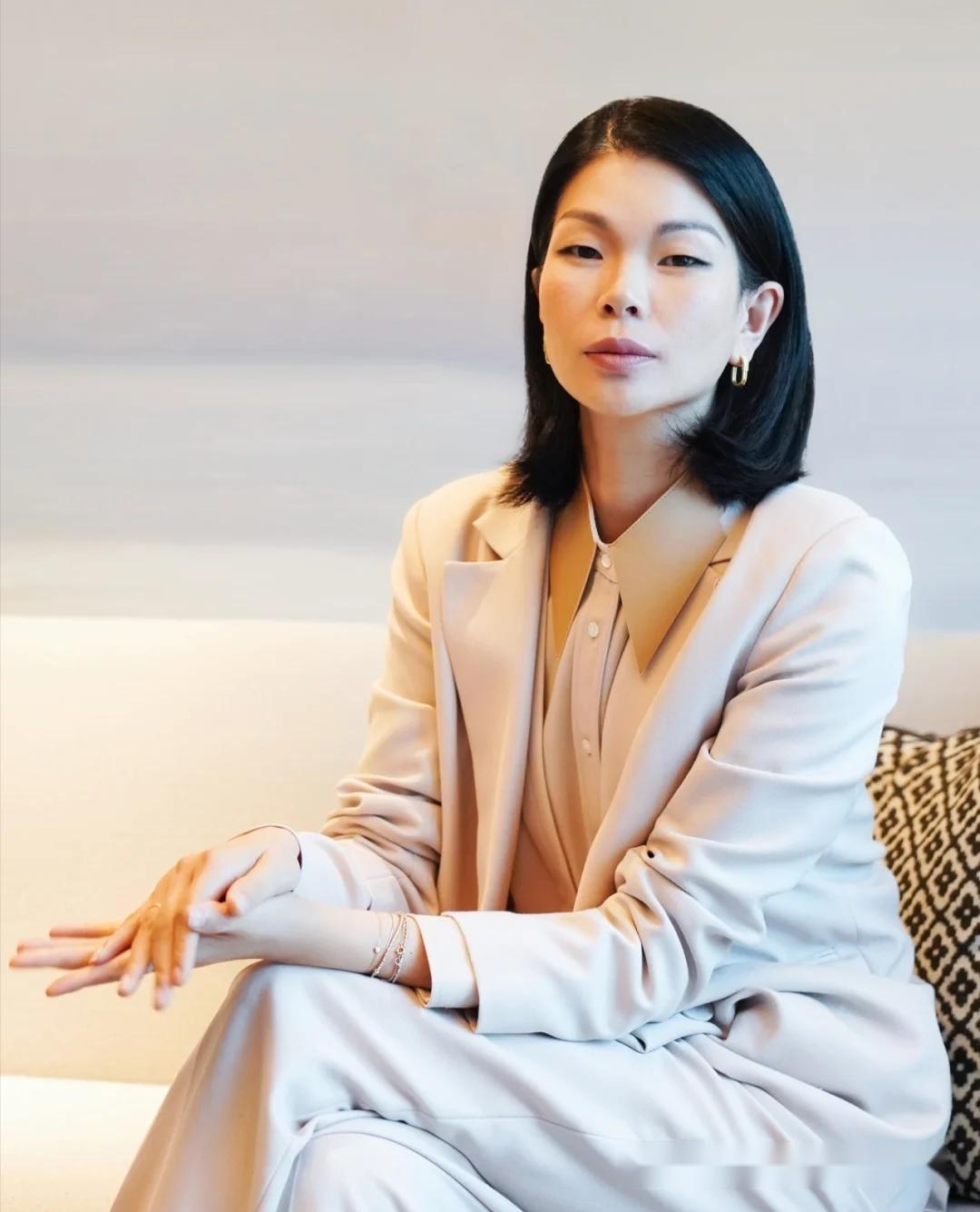 顶级丑模吕燕出身农村却嫁法国豪门生帅气混血儿子她到底有什么底气