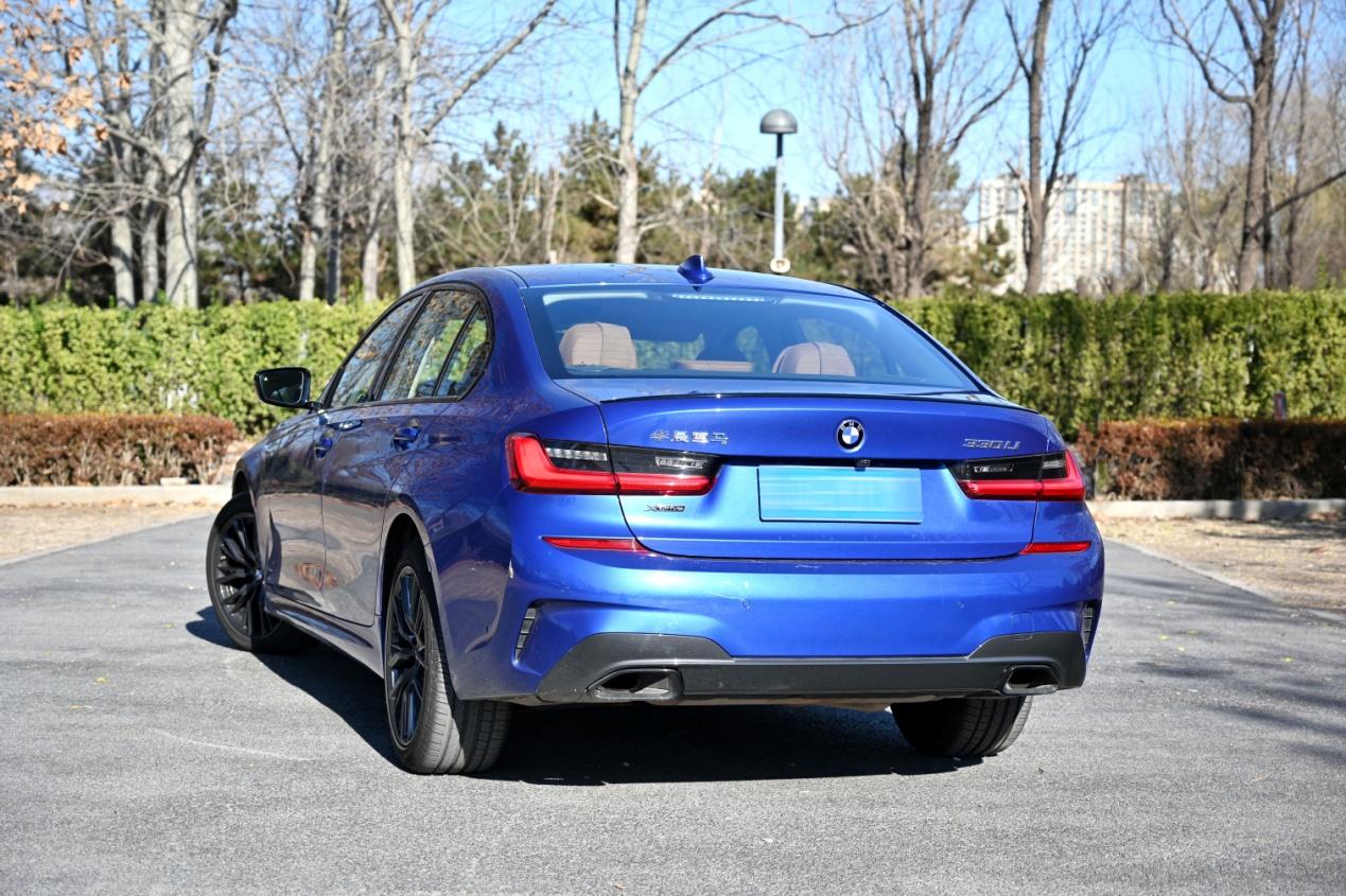 万变不离其宗试驾宝马330lixdrive