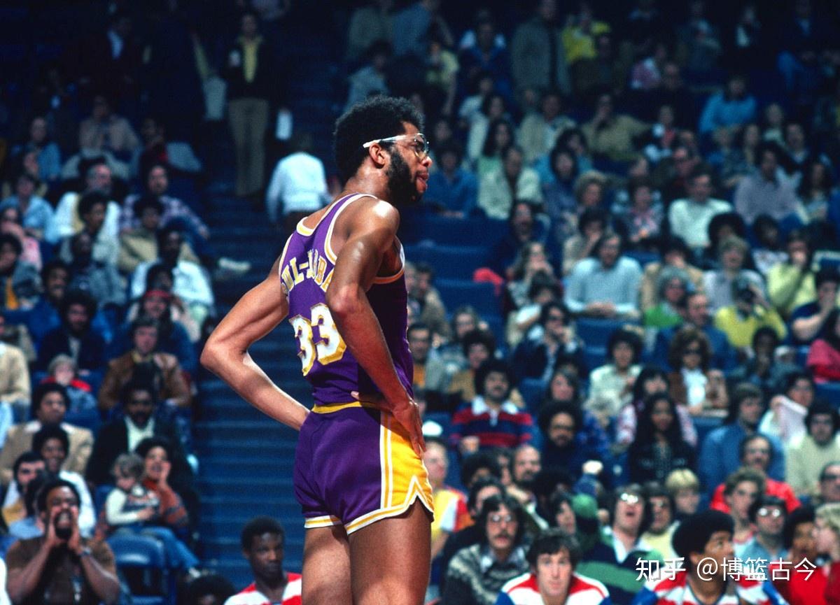 伯德,摩西-马龙:3个张伯伦,詹姆斯:4个乔丹,拉塞尔:5个贾巴尔:6个▼