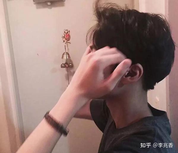 帅气冷酷昵称(帅气名字男生冷酷网名大全，只做独一无二的自己)