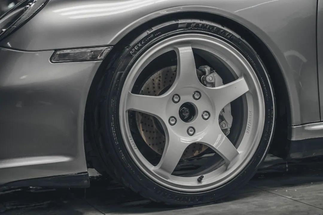 老老老款的911(997.2),还能值多少钱?(二手的911大概多少钱)