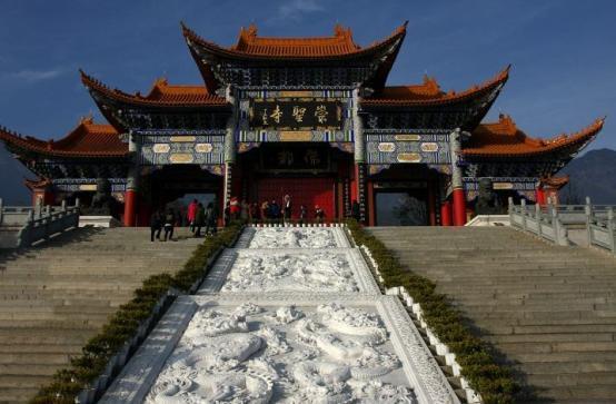 推荐几个寺庙给到大家:感通寺,寂照庵,鸡足山,白雀寺,以及三塔崇圣寺